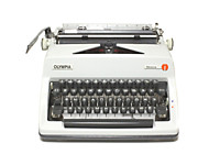 Olympia Monika / 22 000 р.